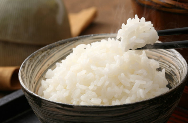 有人說大米沒營養(yǎng) 那是因?yàn)槟悴粫?/></p><p style=